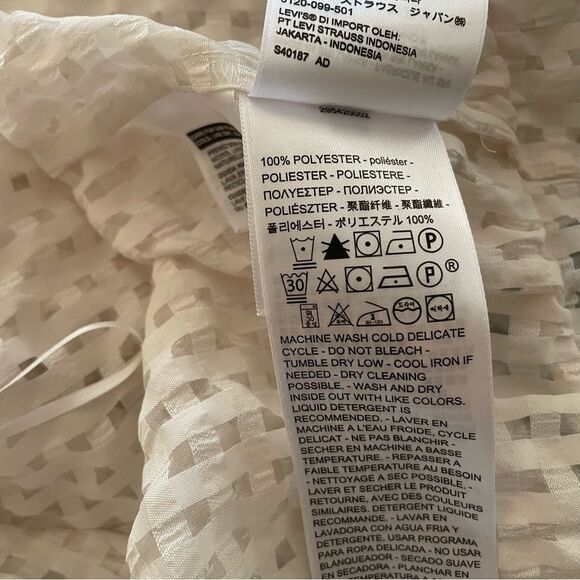 Levi’s Delilah Windowpane Wrap Top Size Medium - Picture 7 of 10